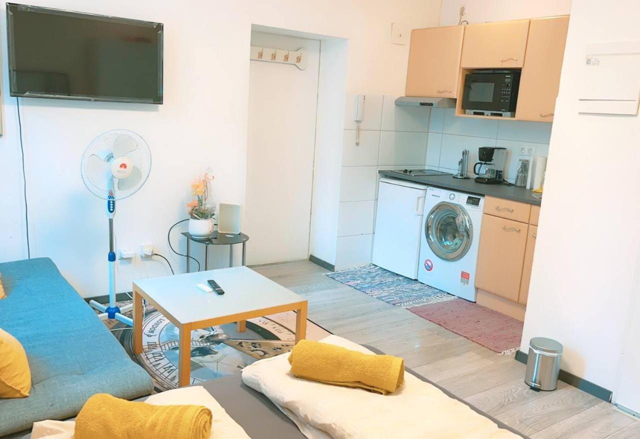Comfort Studio 3P Km Vienna Luaran gambar